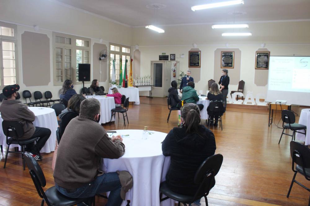 SMED promove encontros com lideranças escolares